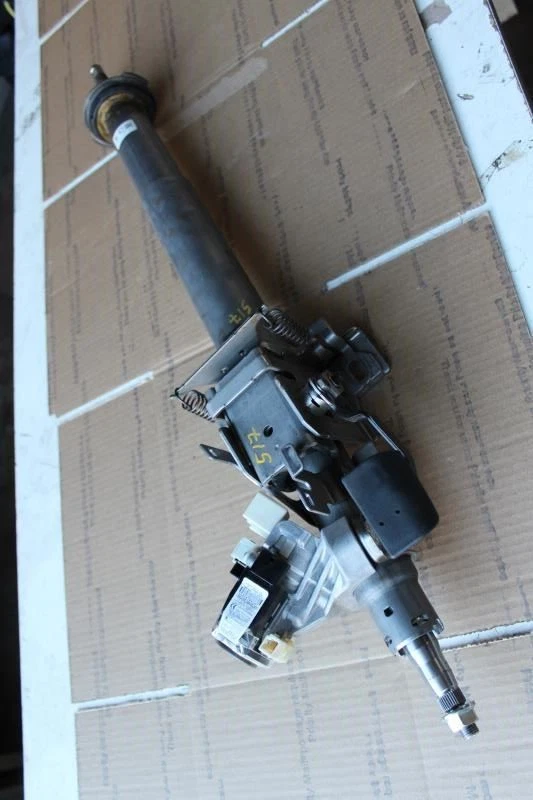 Columna de dirección Subaru Forester 2018 con interruptor de encendido 88216FJ102 Foto 2 de 4