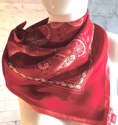 VERA BRADLEY ''Mesa Red Paisley'' Silk Scarf (retired)