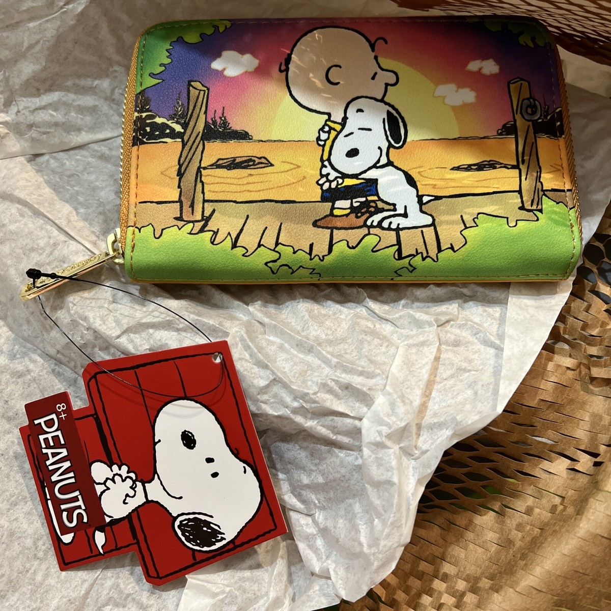 Loungefly PEANUTS Charlie Brown and Snoopy Sunset Happiness  display picture 1