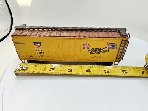 **PLEASE READ** HO Scale AHM/Roco 40' Box Car American Refrigerator ART 36016 - Picture 8 of 8