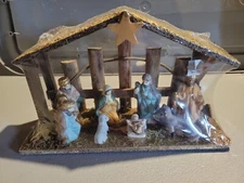 Old East Main Co Wood And Ceramic Nativity Set