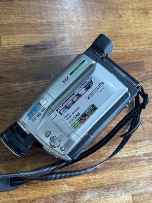Panasonic S-VHS ET NV-VS7 DVD DVD-RAM DVD-R Video Camera Camcorder