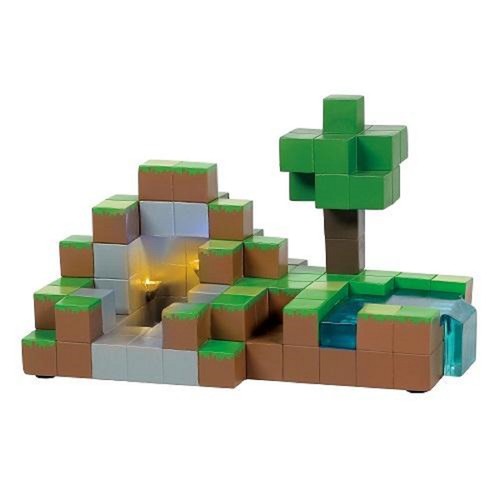 Dept 56 Minecraft Diamond Mine 6004993 Brand New MIB Lights Up Free Shipping - Picture 4 of 4