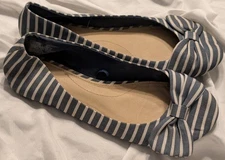 Time and Tru Women's size 9  Striped Bow Ballet Flats Blue/Ivory 