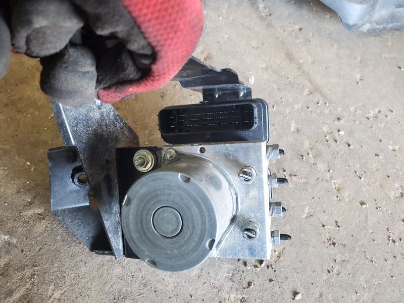 Maserati Ghibli    2020 Anti-Lock Brake Part 1670499