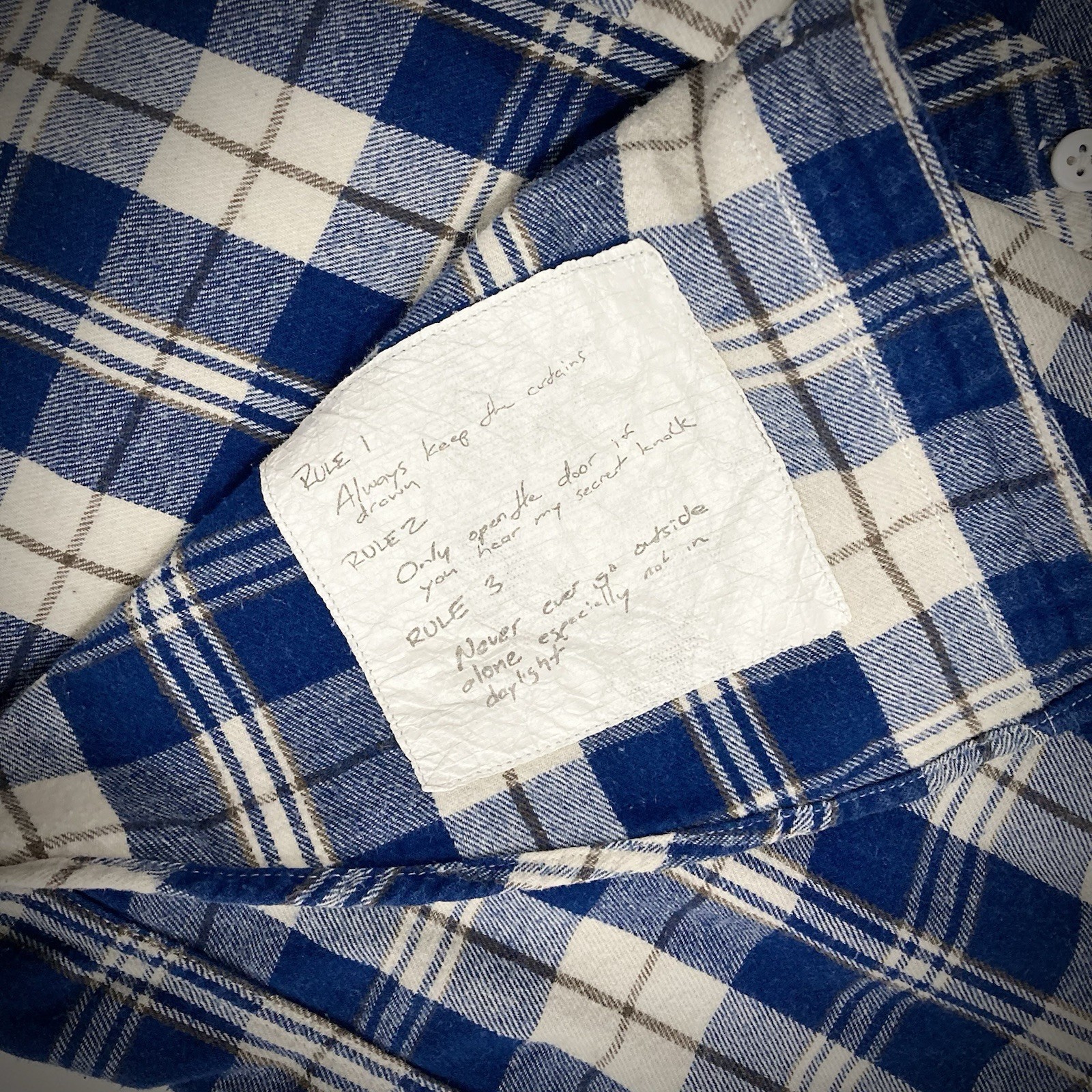 Netflix Stranger Things Licensed Button Down Flan… - image 3