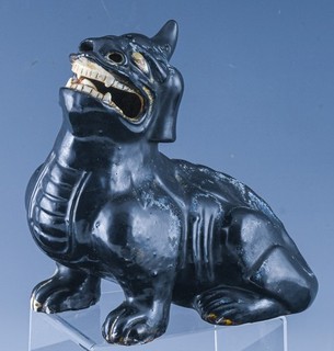 GREAT ANTIQUE CHINESE BLACK GLAZED LION BEAST PORCELAIN FIGURE QING DYNASTY