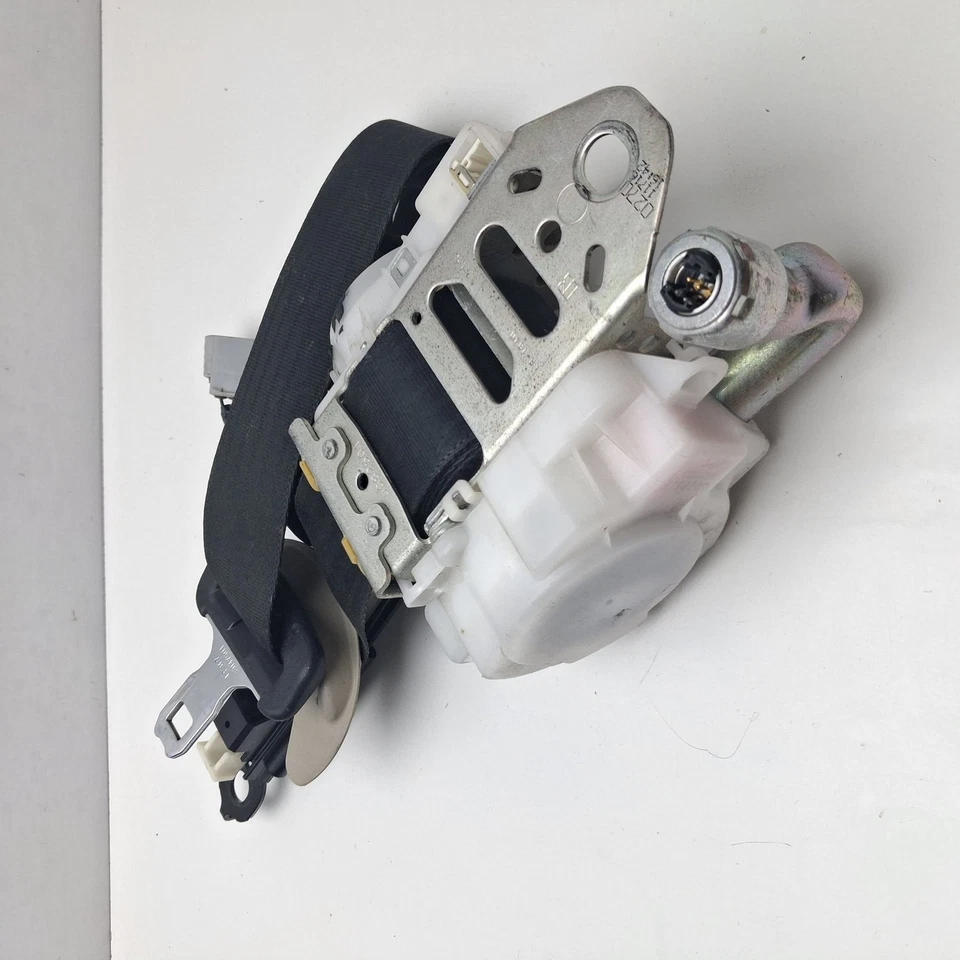 2007-2012 Lexus LS600H Front Seat Belt Retractor J090331 - Image 3 of 4