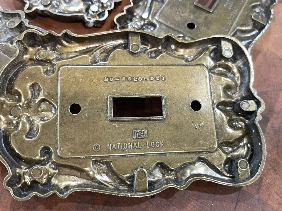 VTG National Lock Fleur de Lis Brass Single Light Switch Plate Cover Lot of 4 - Image 3 of 4