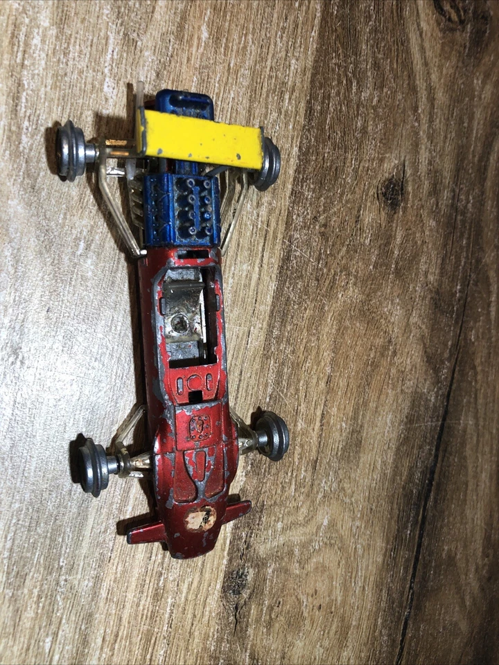 Dinky Toys No.225 1:32 scale Lotus F1 Racing Car Model Missing Tyres - Image 4 of 4