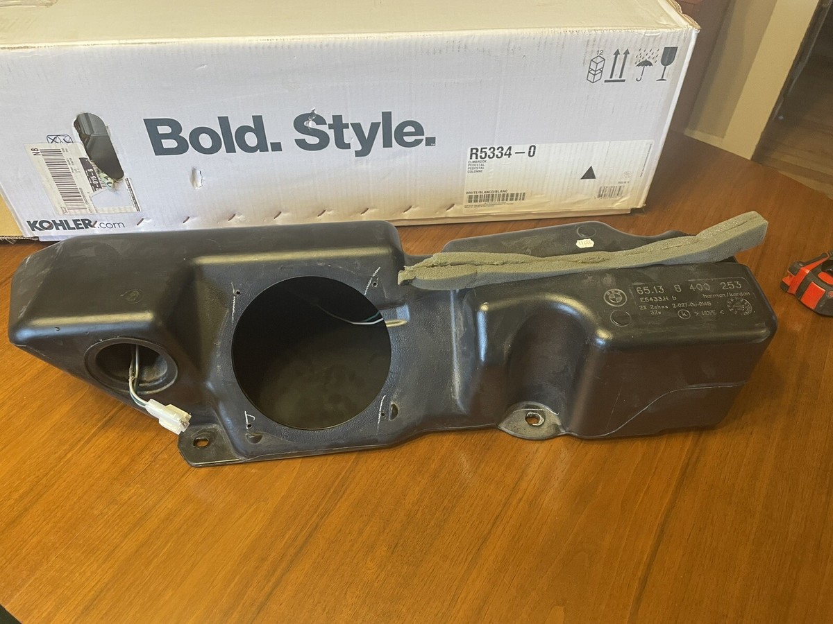 B’z CD 2006 E85 BMW Z4 Business CD Radio Unit / 65126976888 / Z4051