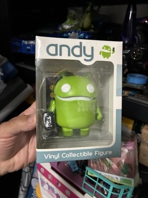 Android Special Edition Mini Collectible Figure - Associate Android