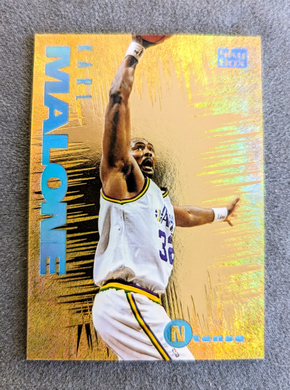 1994-95 Skybox Emotion - Ntense Karl Malone #5 Insert