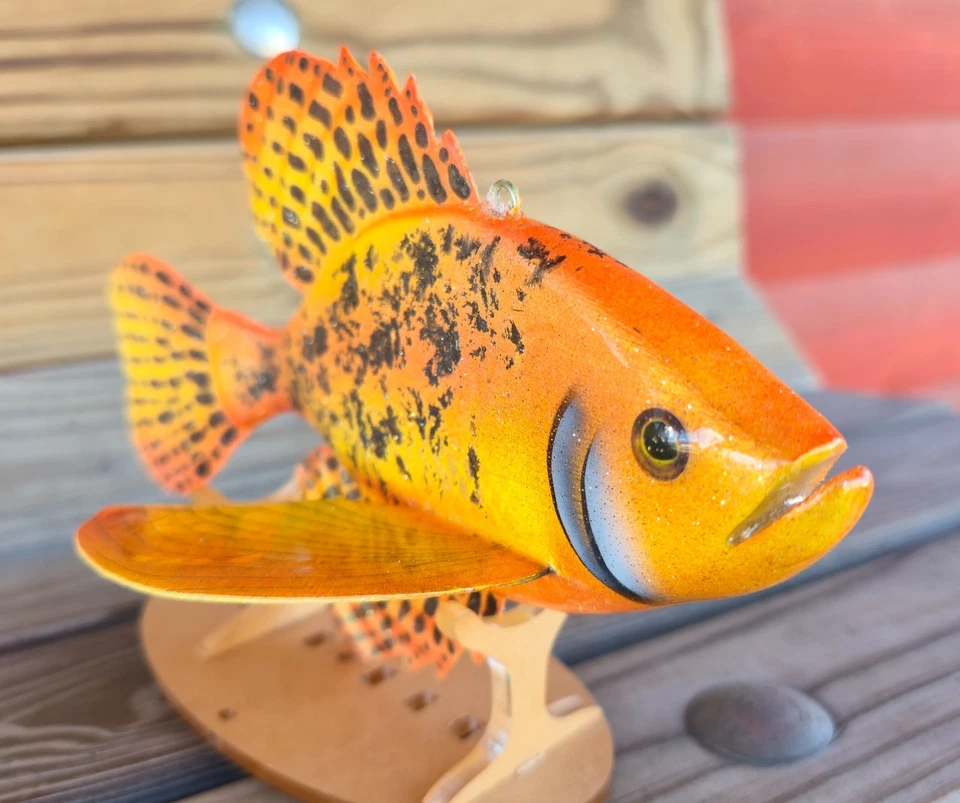 Señuelo de pescado donado por la NFDA Travis Hansen Crappie lanza señuelo pesca en hielo Foto 2 de 4