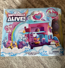 Hatchimals Water Hatch Nursery Playset with 4 Water Hatch Eggs BRAND NEW