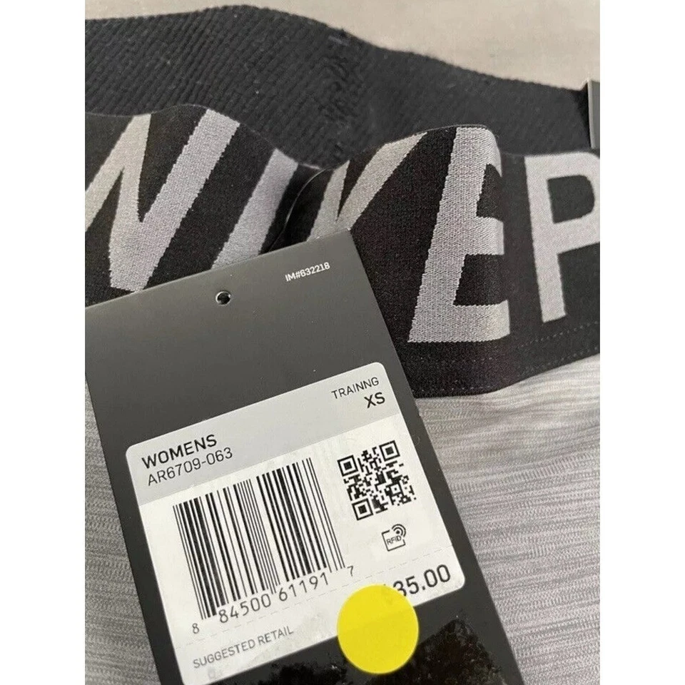Pantalones Cortos Nike Pro Talla XS Para Mujer Dri Fit Calce Ajustado Para Mujer 8" Gunsmoke Foto 4 de 4