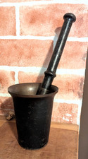 Gusseisen Mörser und Stößel 4" hoch