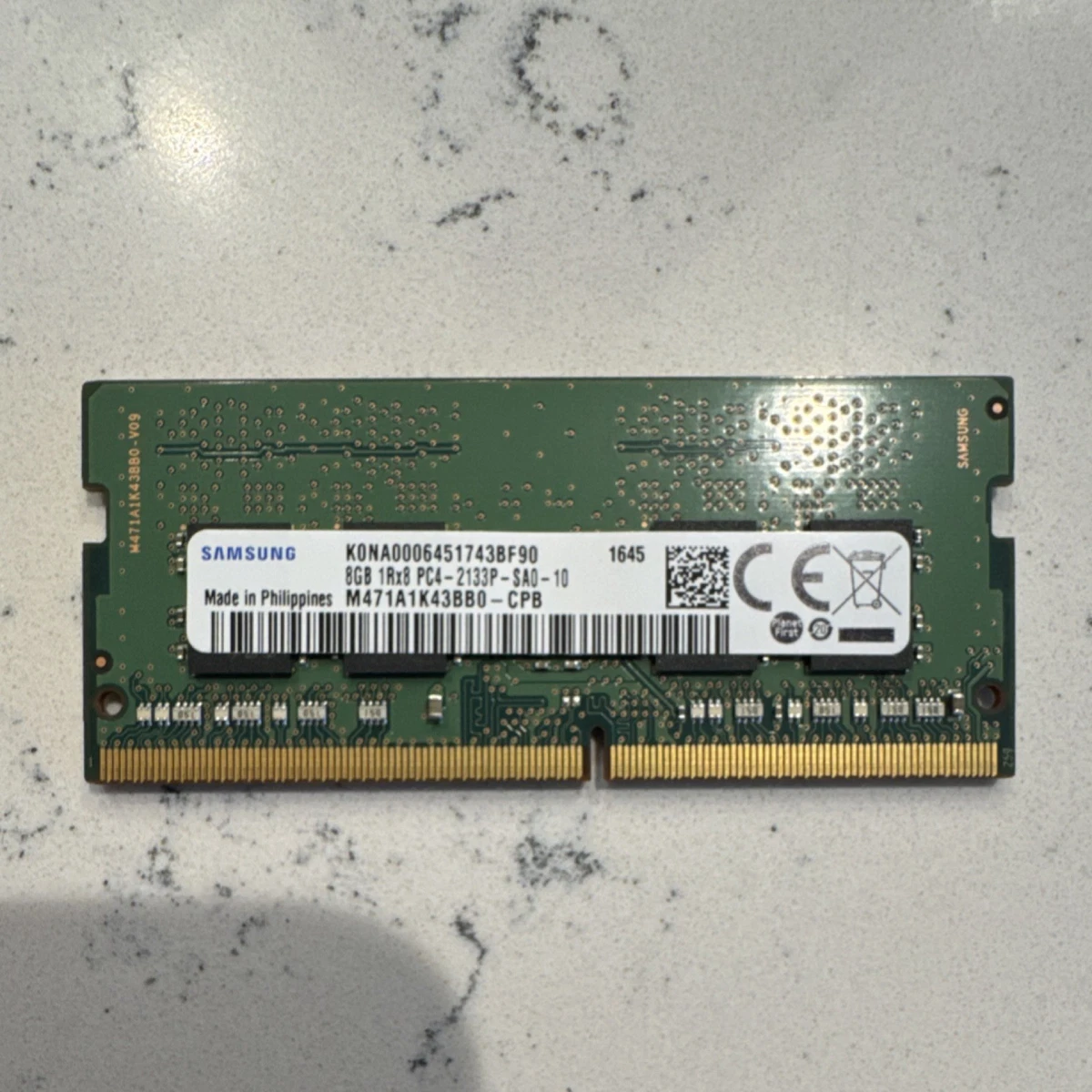 Samsung Computer PC4-17000 (DDR4-2133) Bus Speed RAM 260 Pins for