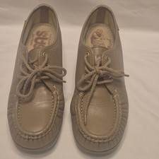 SAS Handsewn Women Shoes Size 6