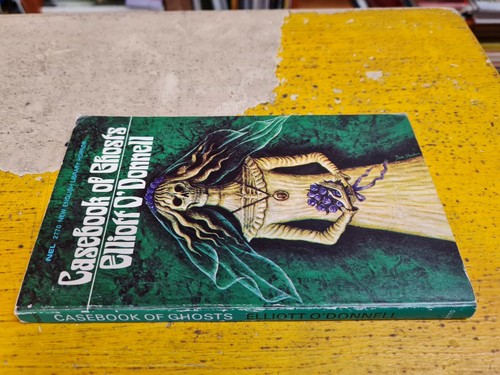 Casebook of Ghosts Volume One by Elliott O'Donnell (Paperback, 1971) - Picture 2 of 2