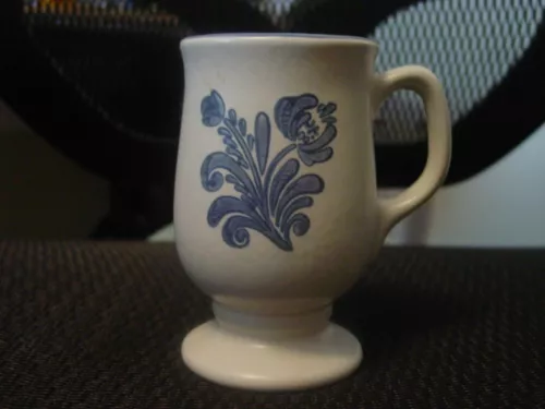Pfaltzgraff Yorktowne Footed Pedestal Coffee Cups Mugs Stoneware Ceramic