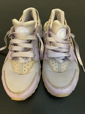 Nike Air Huarache lavendar Running Shoes Sneakers Size 5y Used