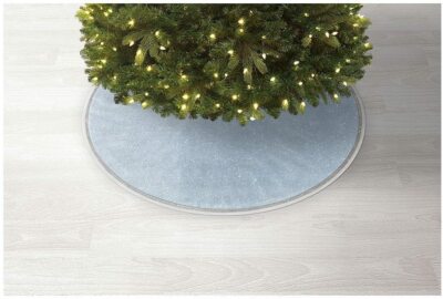 Jaclyn Smith/D&B 48'' Deluxe Tree Skirt - Blue Mesh with Banding NEW