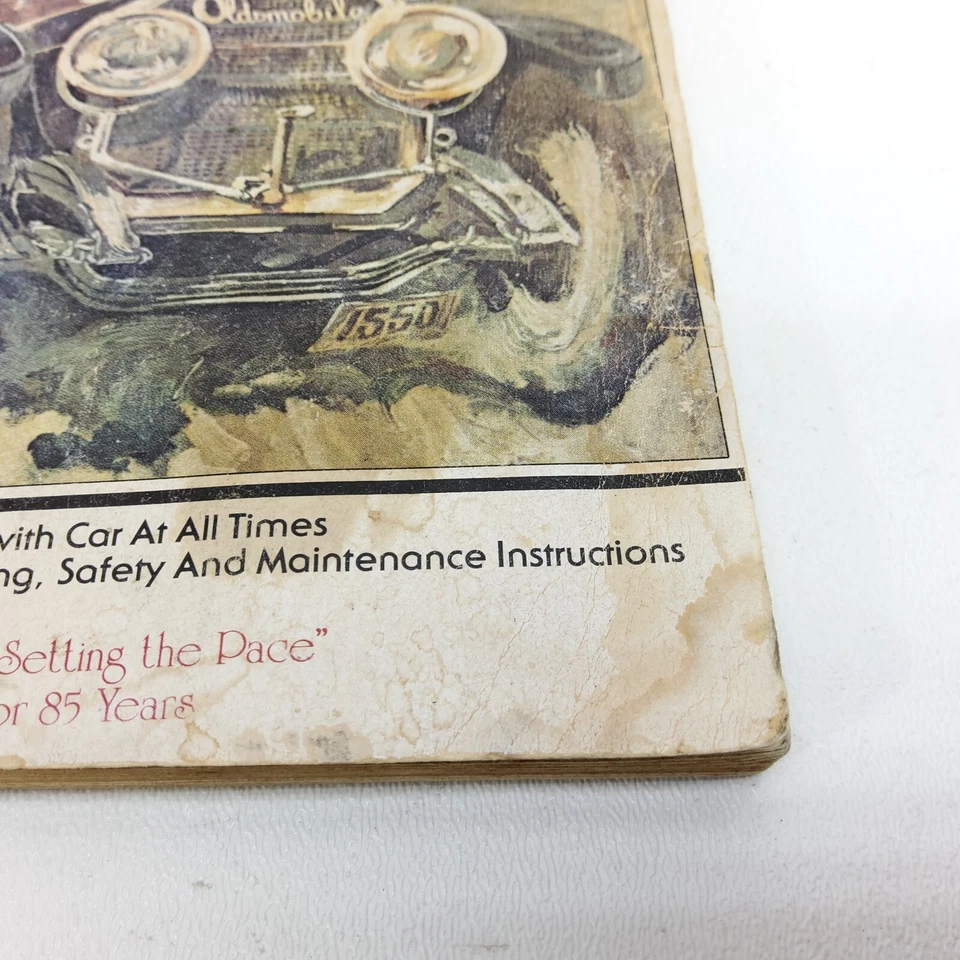 Oldsmobile Delta 88 98 1982 Custom Cruiser Tornado manual del propietario de fábrica libro Foto 3 de 4