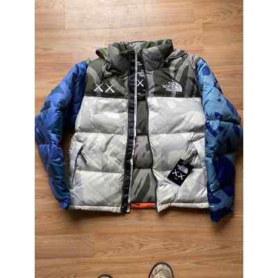 ジャケット・アウター The North Face Kaws Retro 1996 NWT! NORTH FACE XX KAWS RETRO 1996 NUPTSE JACKET XL MONTEREY