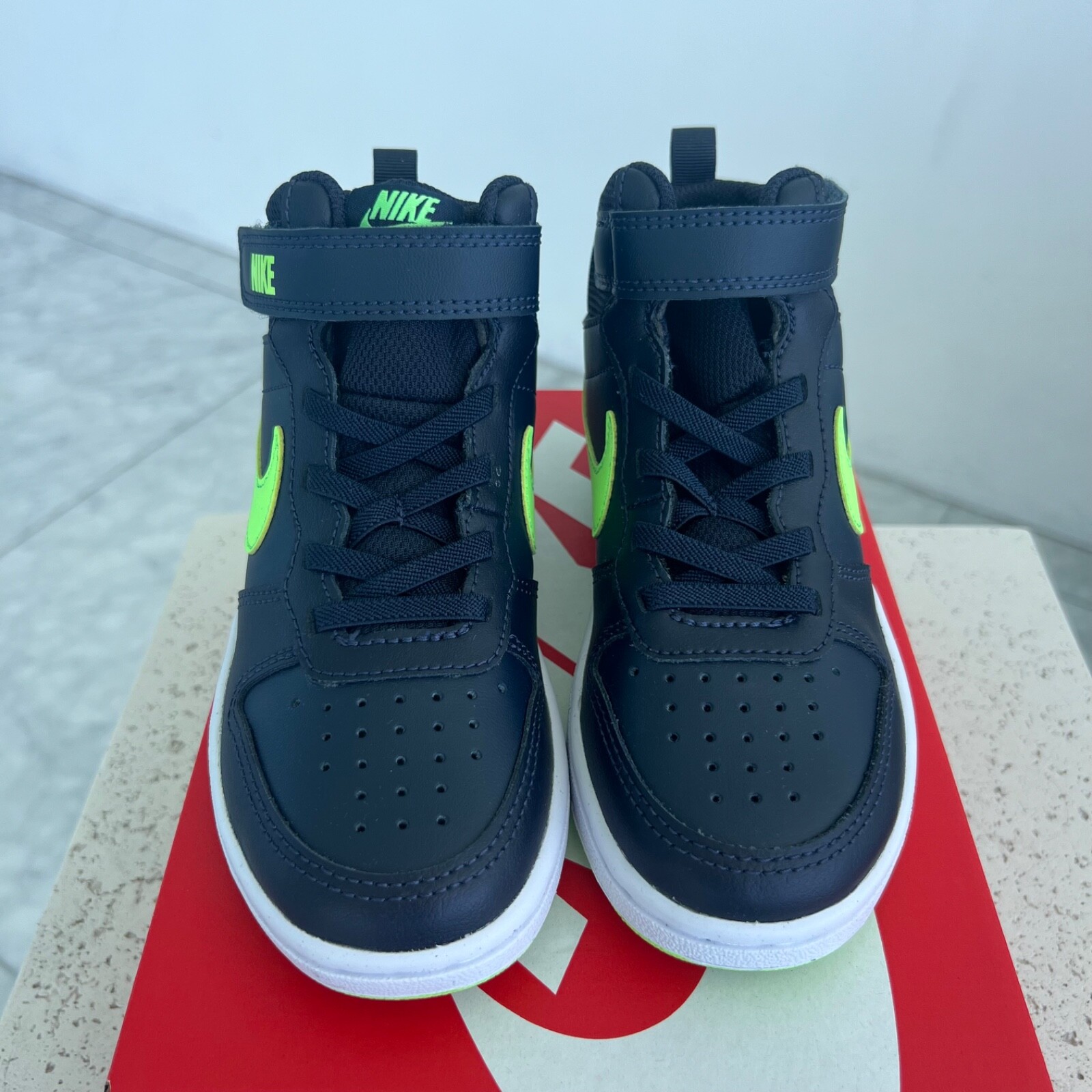 nike court borough low 35