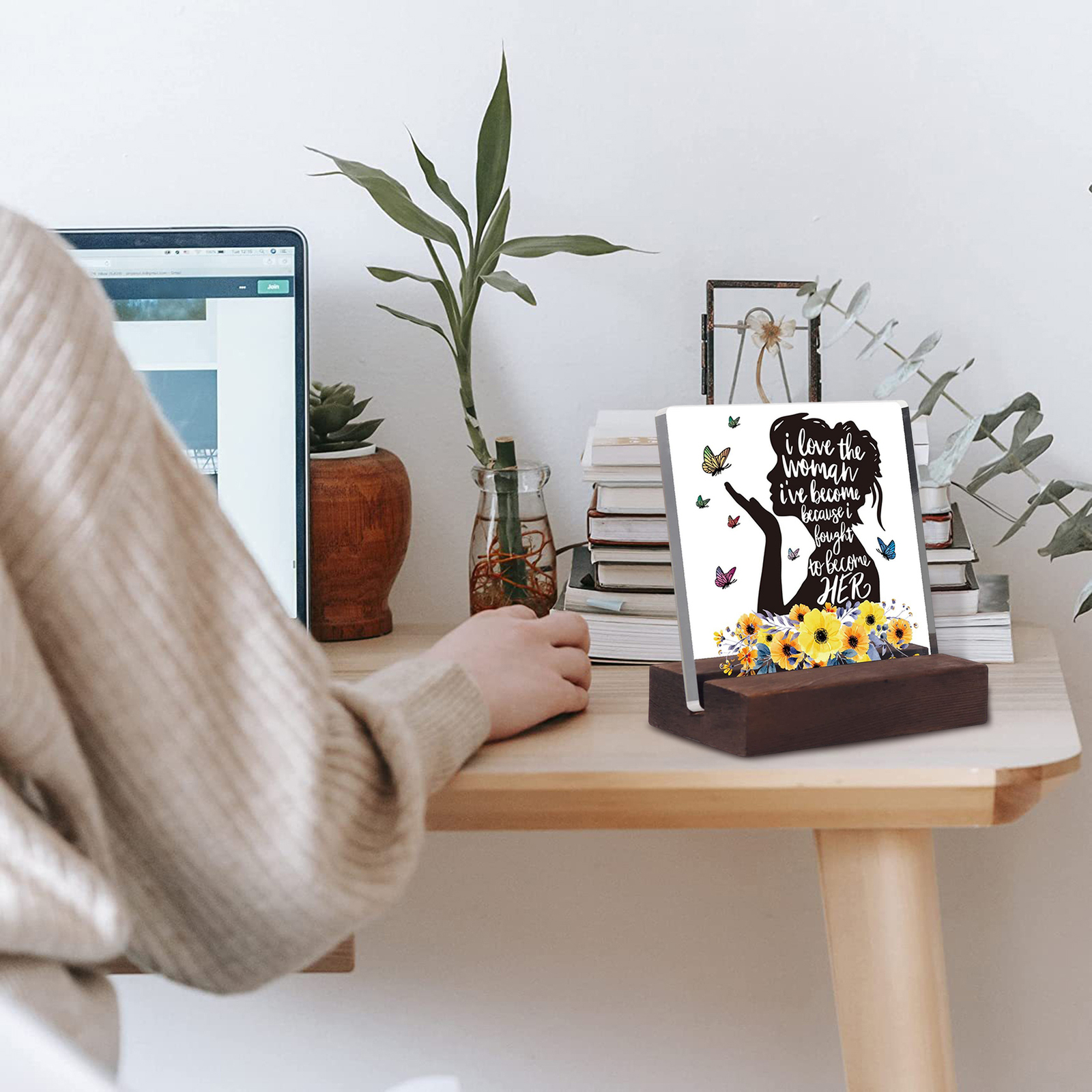 Desk Decorative Sign with Wood Stand Decorate Clear Inspirational Gift