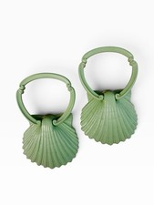A Vintage 1975 HOMCO Mint Green Seashell Bathroom Towel Rings, Set of Two
