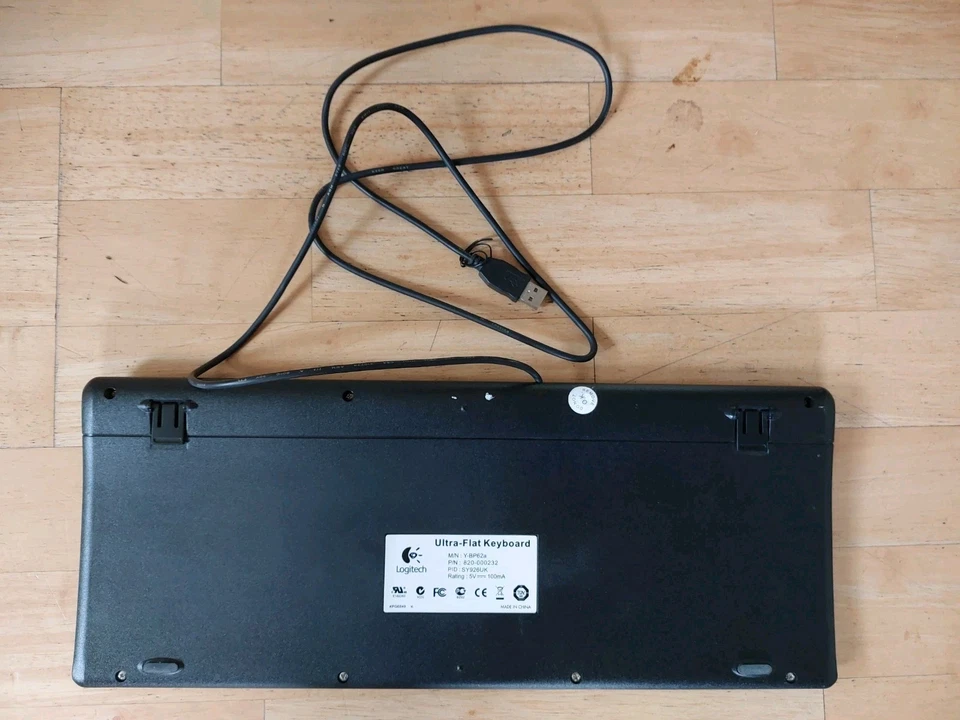 Keyboard Ultra-Flat Logitech mit USB Kabelanschluss - Bild 2 von 4