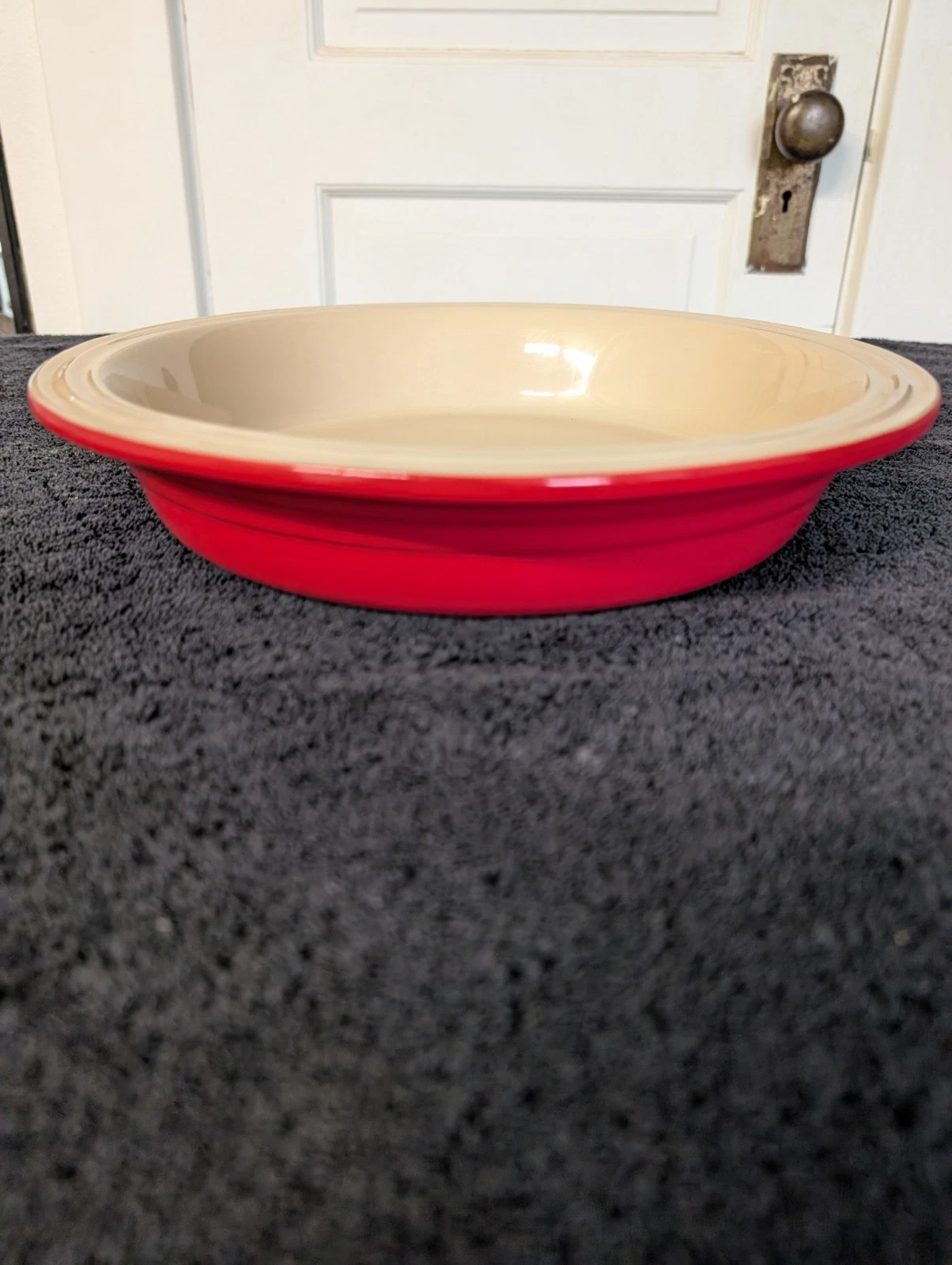 Le Creuset Stoneware Cherry Red Pie Plate.