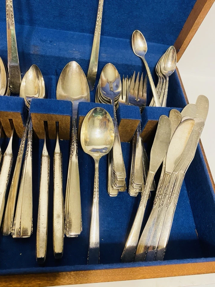 Juego de cubiertos Rogers Oneida 1881 vintage - cofre de madera cola de milano - 73 piezas Foto 4 de 4