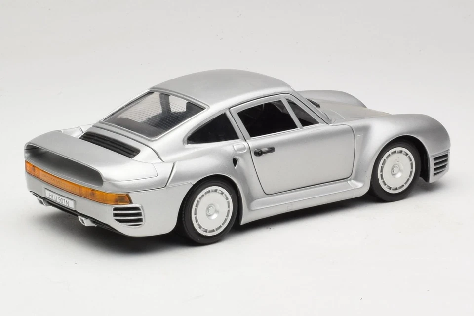 02221 Porsche 959 Silver Tonka 1/18 - Image 3 of 4