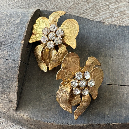MIRIAM HASKELL Flower Clip-On Earrings Clear Crystal Rhinestone Cluster