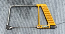 Plasplugs Fliesensäge - Handwerkzeug, in gebrauchtem Zustand. Gelber Griff