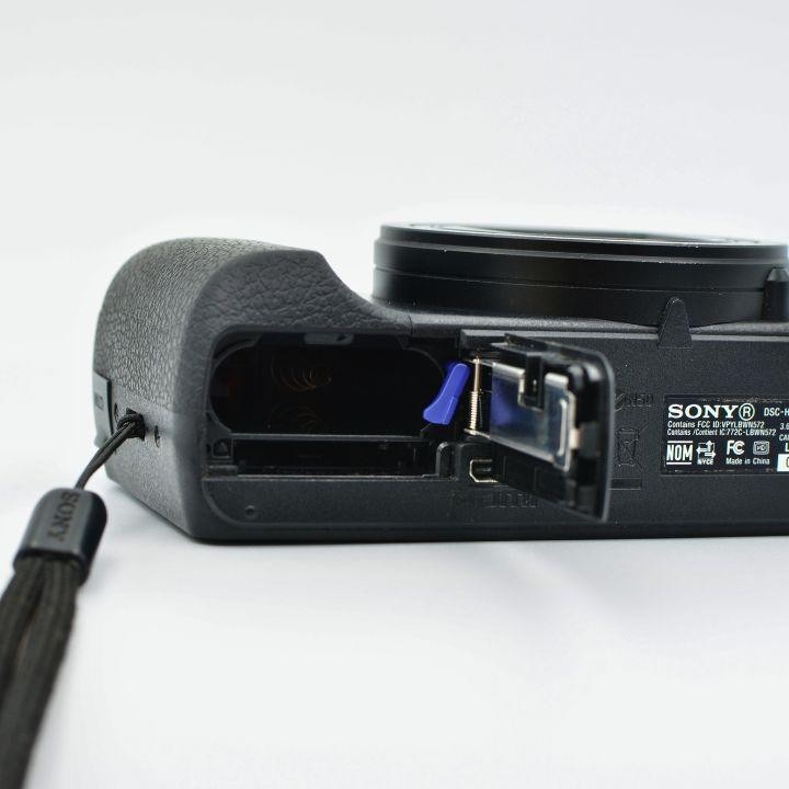 SONY Cyber-shot DSC-HX60V 20.4MP Compact Digital Camera From Japan