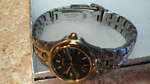 CITIZEN ECO DRIVE Ladies WATCH Stainless Steel  Excellent - Picture 6 of 9