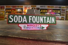 RARE WRIGLEY'S SPEARMINT CHEWING GUM SODA FOUNTIAN DEALER PORCELAIN METAL SIGN