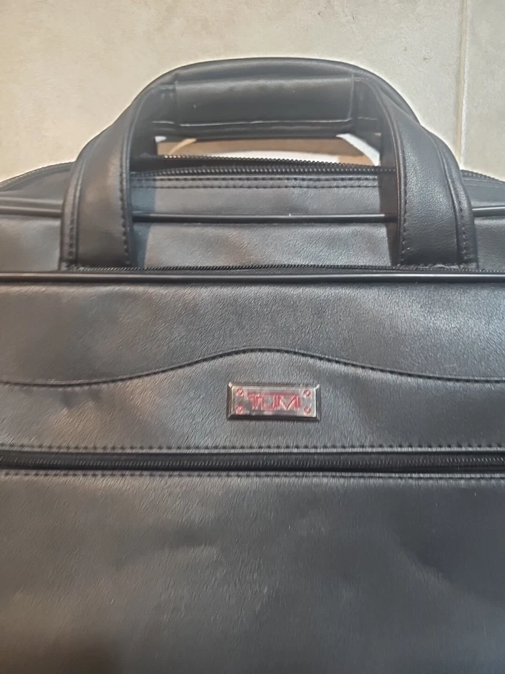 TUMI Leather  Laptop Briefcase. 16 inches by 13 inches Great Condition. - Image 3 of 4