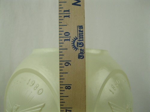 1880-1980 PHOENIX GLASS Off White 3D Embossed EAGLE-100 Year Anniversary Vase. - Picture 9 of 11