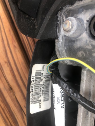 2005-2011 Ford Crown Victoria (Police Interceptor) Steering wheel with Cruise CO