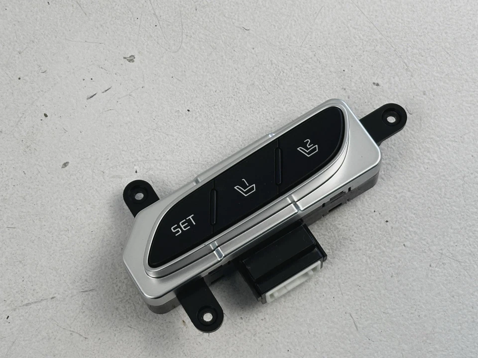 2018-2023 Kia Stinger Front Left Driver Side Seat Memory Control Switch OEM - Image 2 of 4