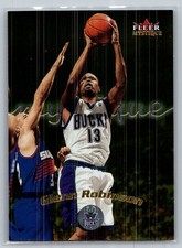 2000-01 Fleer Mystique Basketball Gold #11 Glenn Robinson - VG - Milwaukee Bucks