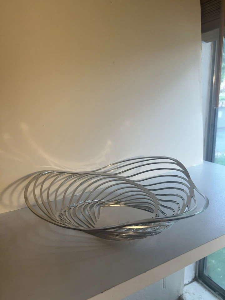 Cuenco de acero inoxidable Alessi Trinity Designer Trinity, Italia  Foto 3 de 4