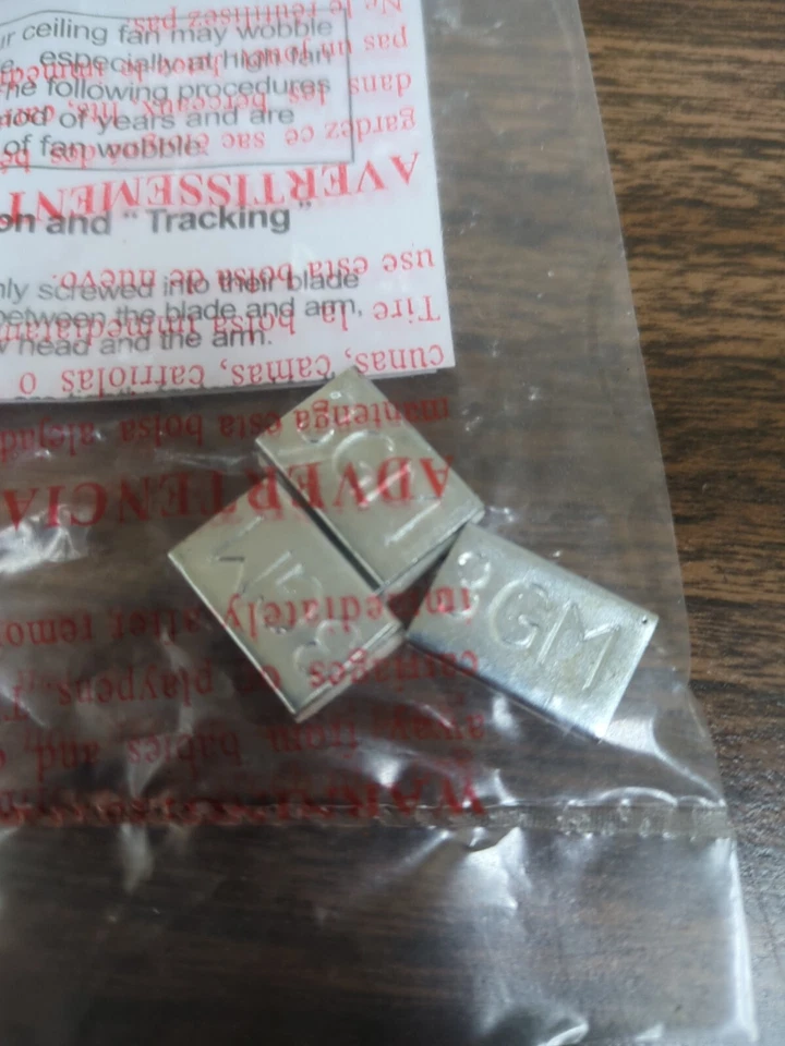 Hampton Bay Menage 52" ceiling fan *PARTS ONLY* BALANCING KIT - Image 3 of 3