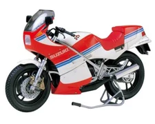 Tamiya 1/12 1983 Suzuki RG250 F "Full Options" Motorcycle Model Kit [TAM14029]