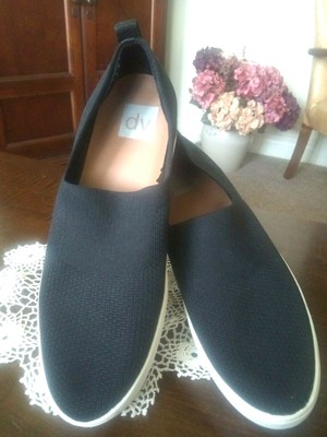 dv shoes slip on